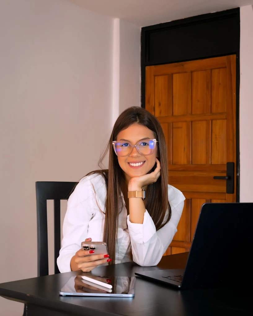 Ana Karina Valera, especialista SEO y fundadora de AnaK SEO Lab